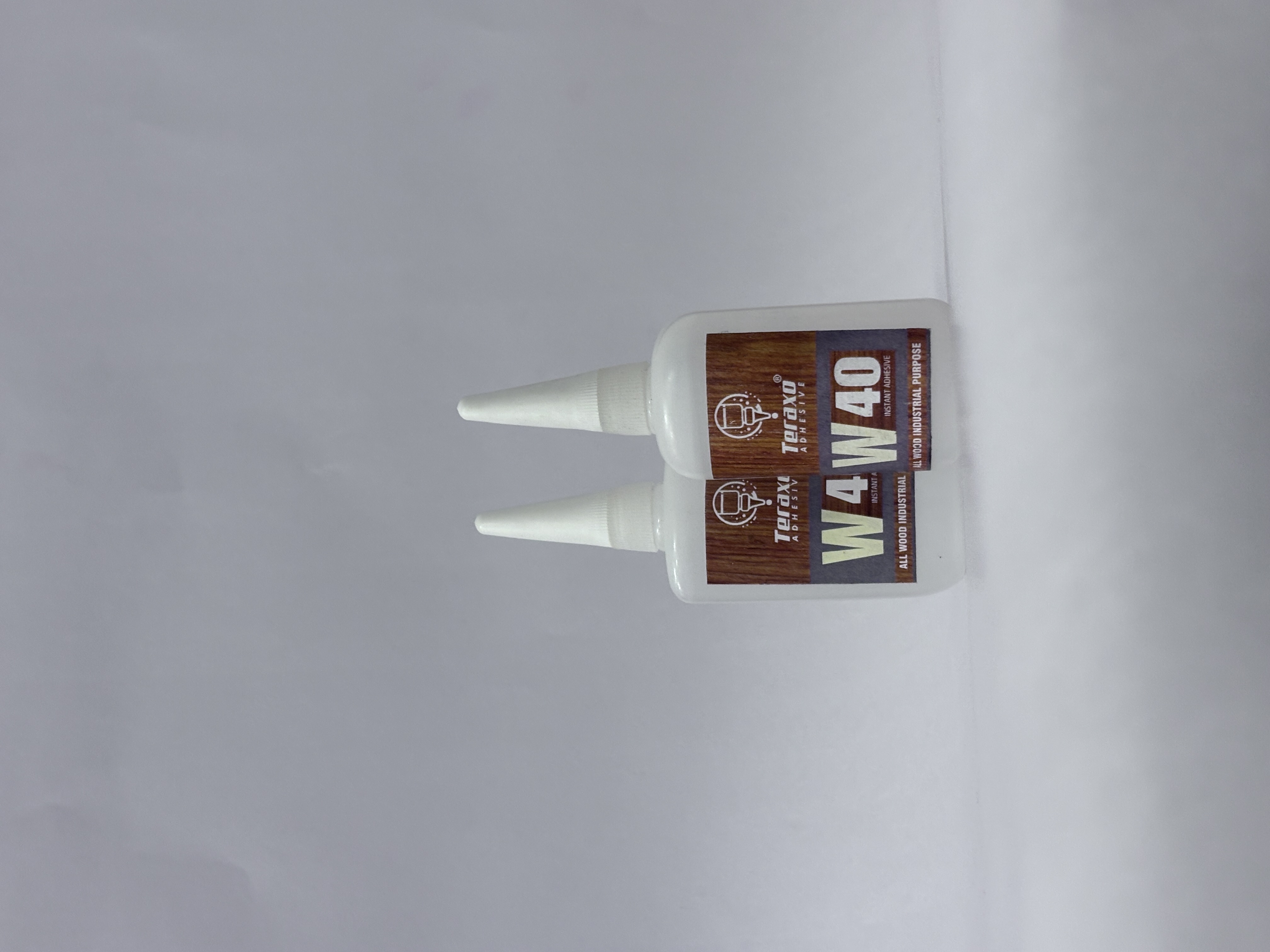 W40 – Instant Adhesive (Premium Wood Grade)